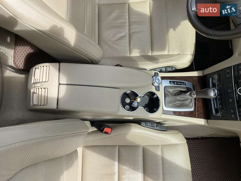 Mercedes-Benz E-Class 2010