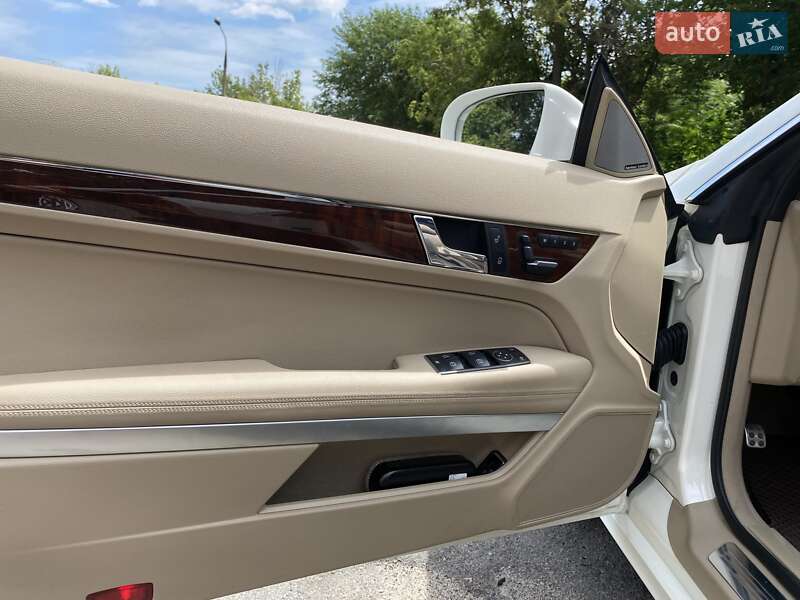 Mercedes-Benz E-Class 2010