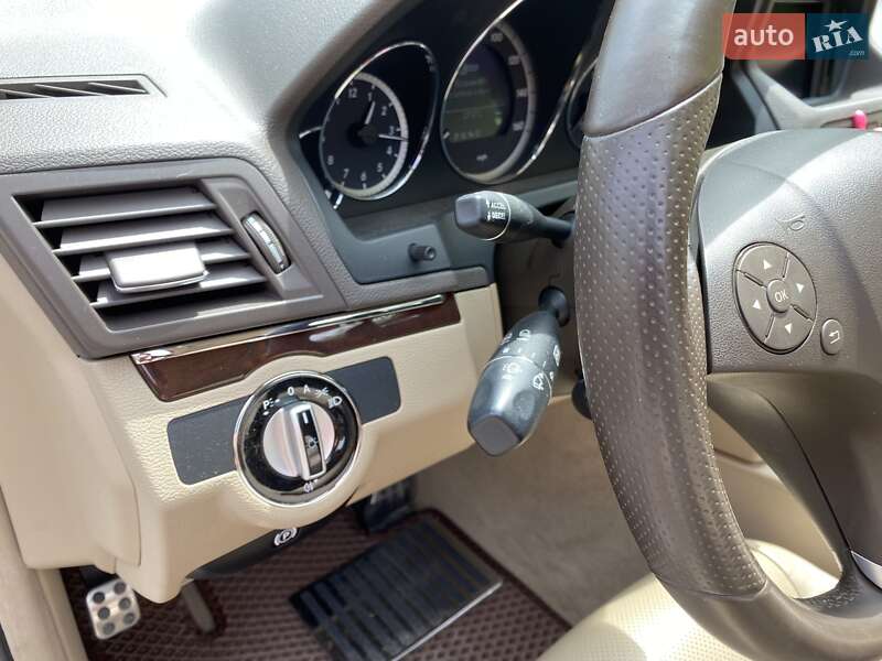 Mercedes-Benz E-Class 2010