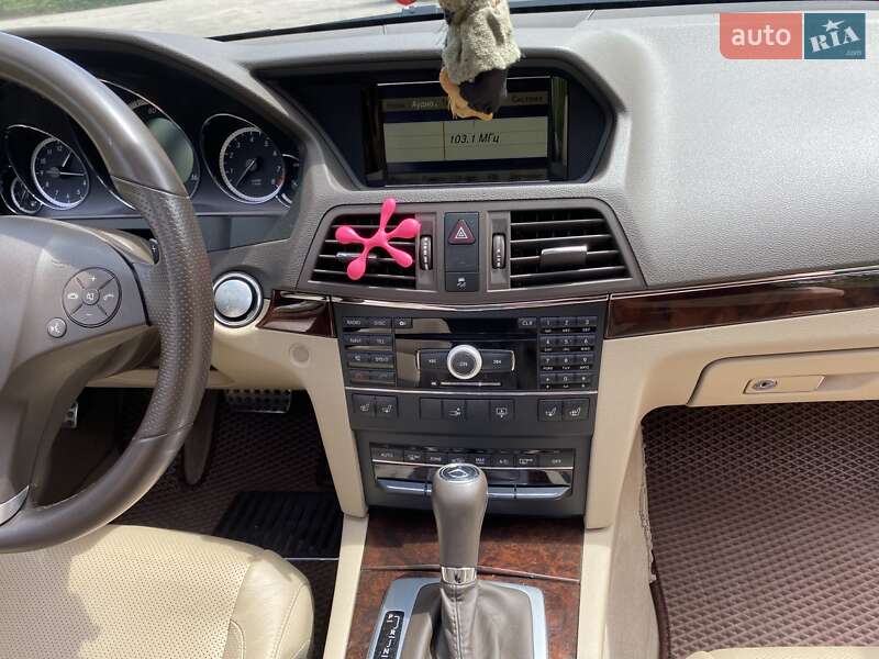 Mercedes-Benz E-Class 2010