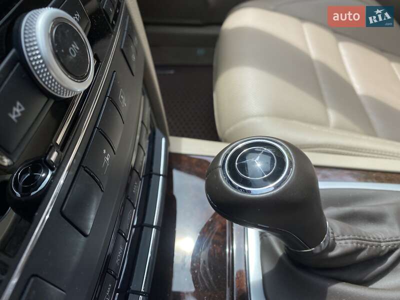 Mercedes-Benz E-Class 2010