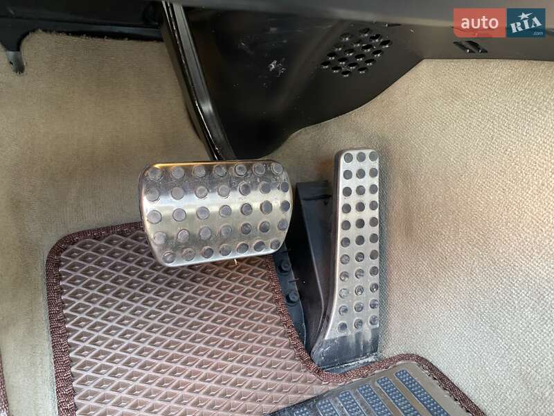 Mercedes-Benz E-Class 2010