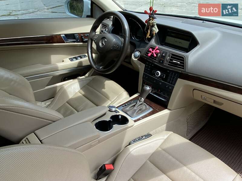 Mercedes-Benz E-Class 2010