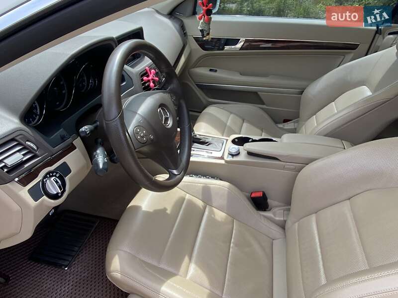 Mercedes-Benz E-Class 2010