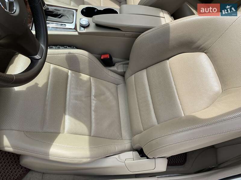 Mercedes-Benz E-Class 2010