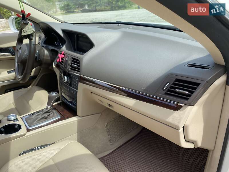 Mercedes-Benz E-Class 2010