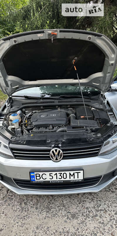 Volkswagen Jetta 2013
