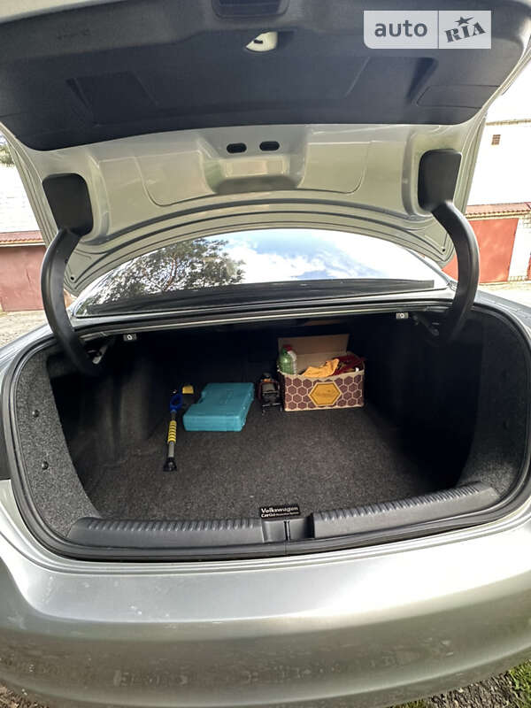 Volkswagen Jetta 2013