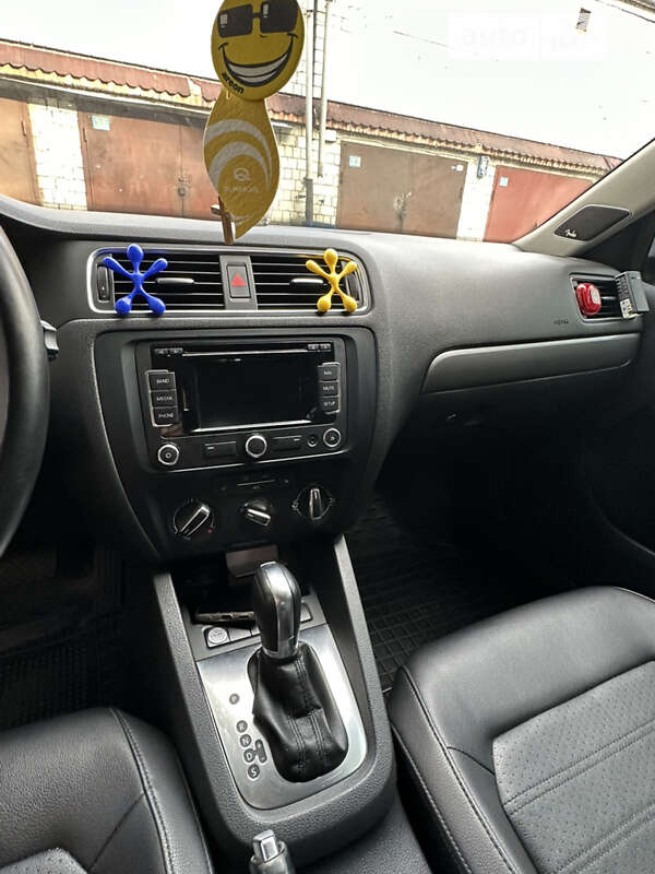 Volkswagen Jetta 2013