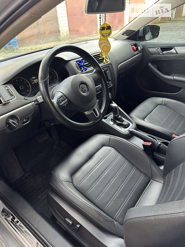 Volkswagen Jetta 2013