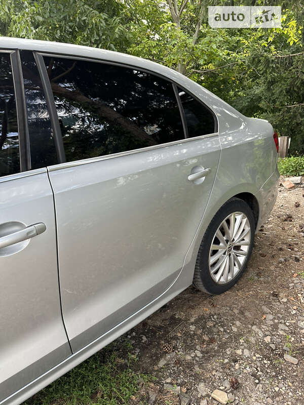 Volkswagen Jetta 2013