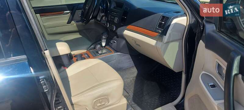 Mitsubishi Pajero 2007