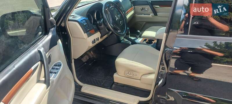 Mitsubishi Pajero 2007