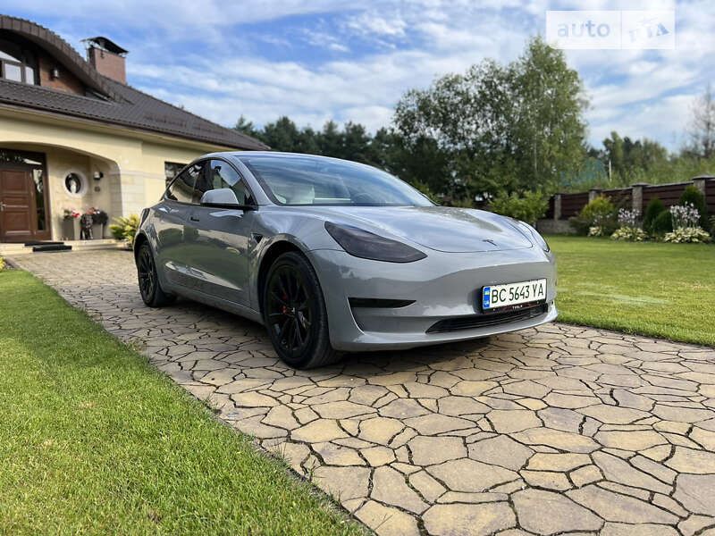 Tesla-3