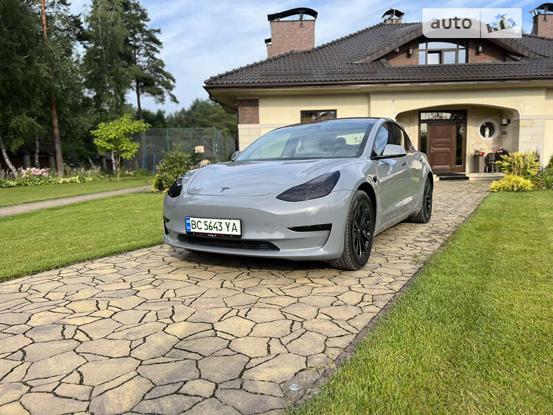 Tesla-4
