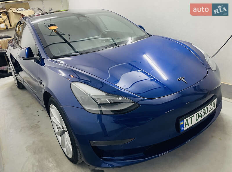 Tesla Model 3 2020