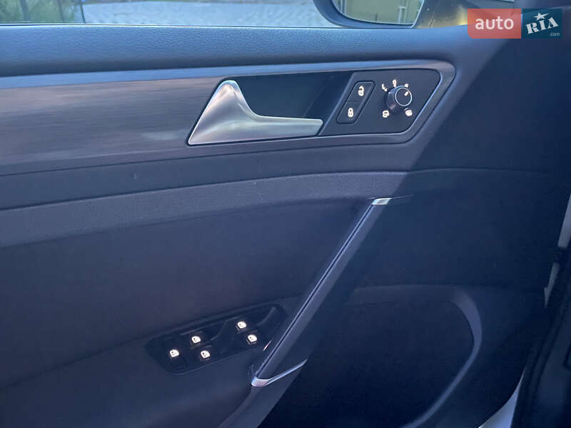 Volkswagen e-Golf 2019