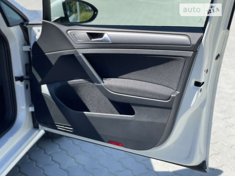 Volkswagen e-Golf 2019