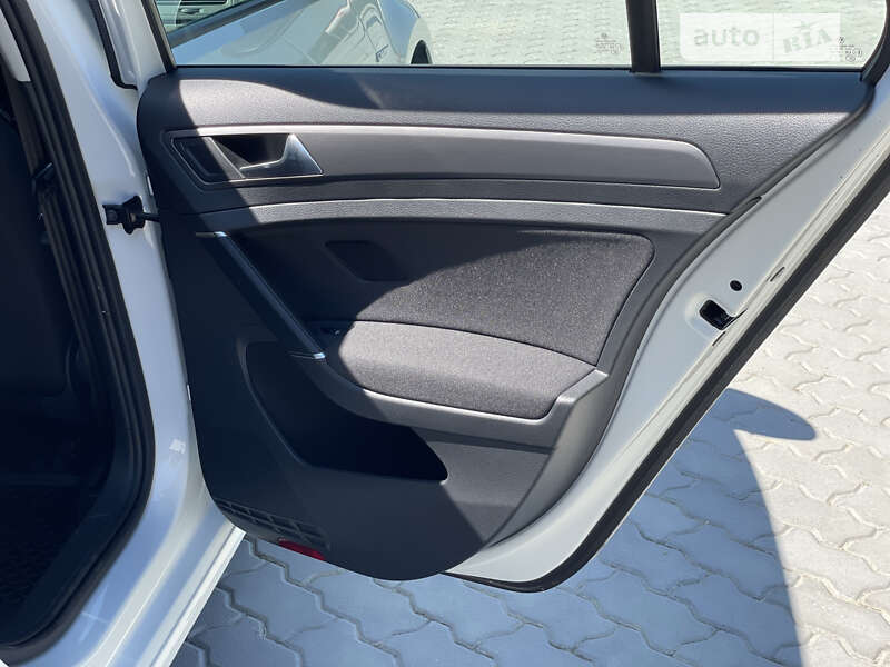 Volkswagen e-Golf 2019