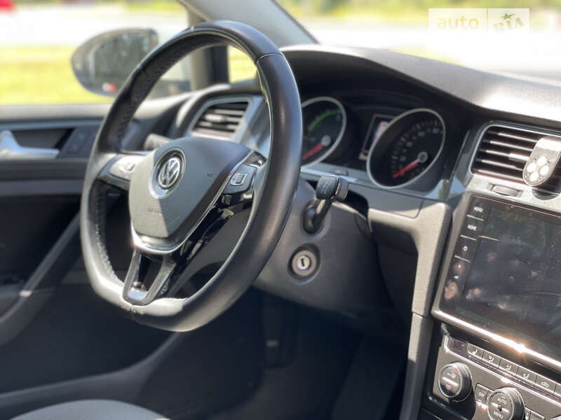 Volkswagen e-Golf 2019