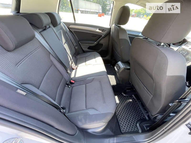 Volkswagen e-Golf 2019