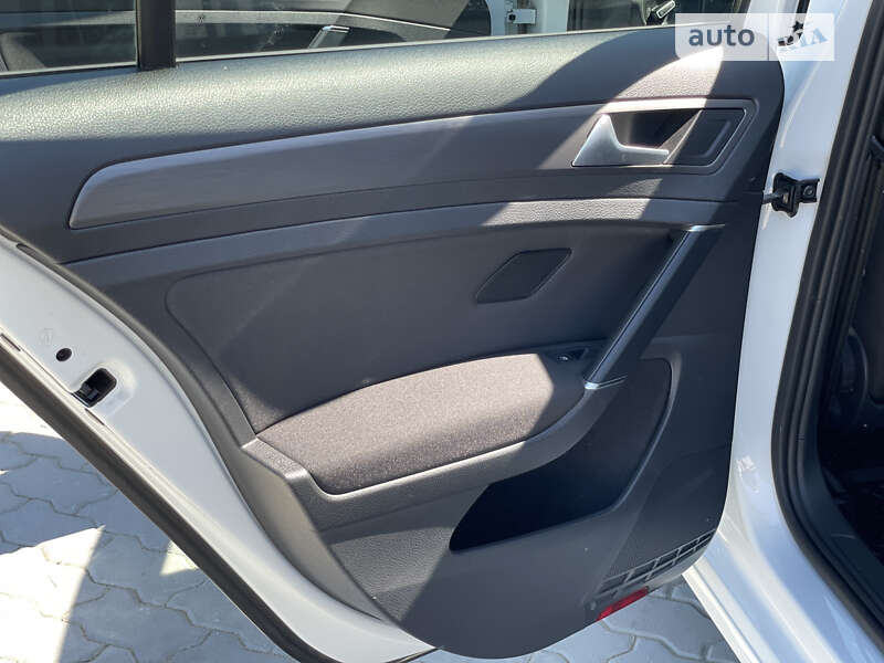 Volkswagen e-Golf 2019