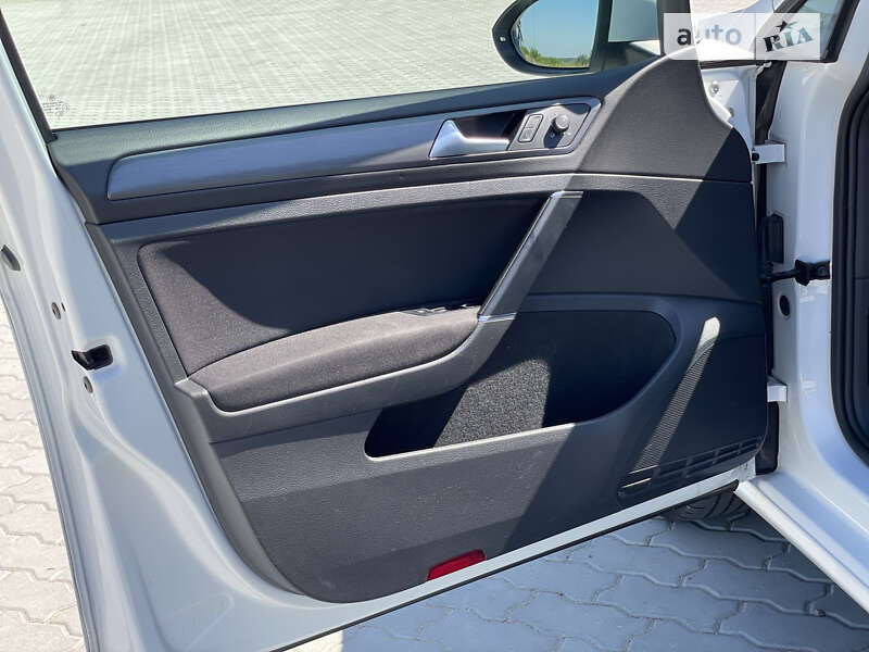 Volkswagen e-Golf 2019