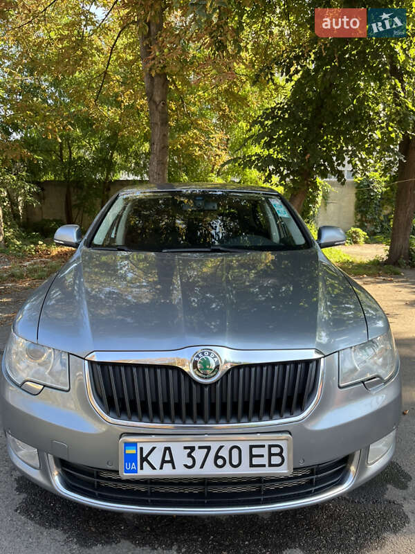 Skoda Superb 2012
