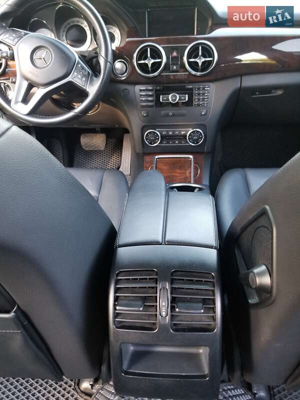 Mercedes-Benz GLK-Class 2015