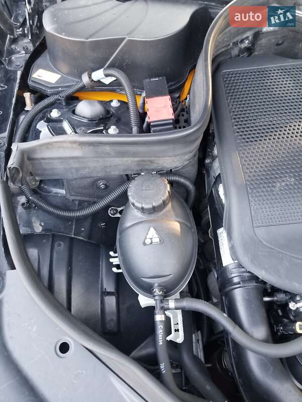 Mercedes-Benz GLK-Class 2015