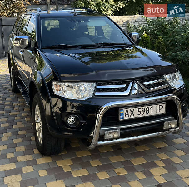 Mitsubishi Pajero Sport 2015