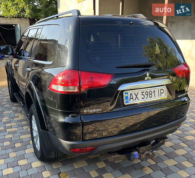 Mitsubishi Pajero Sport 2015