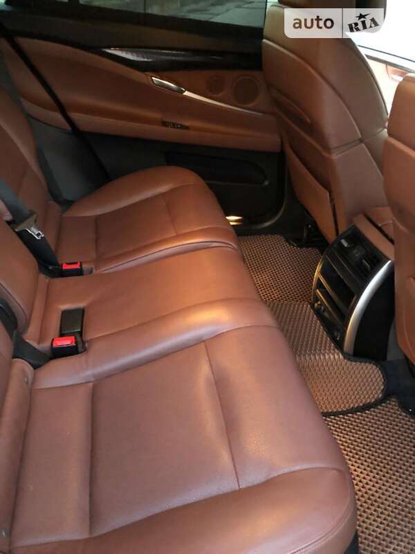 BMW 5 Series GT 2012