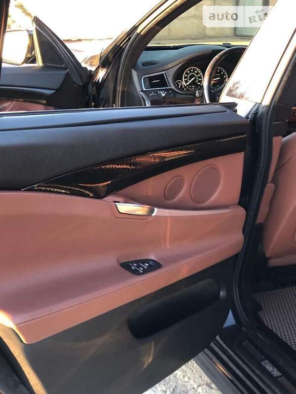 BMW 5 Series GT 2012