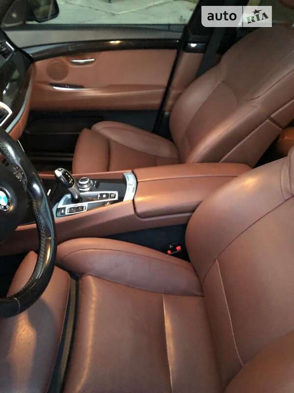 BMW 5 Series GT 2012