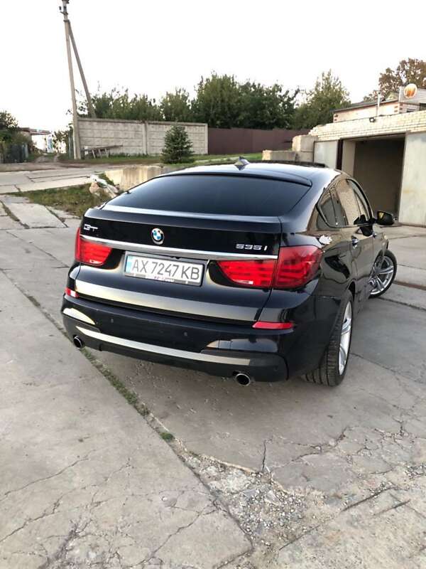 BMW 5 Series GT 2012