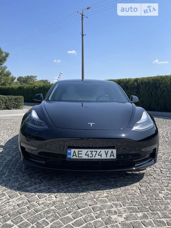 Tesla-3