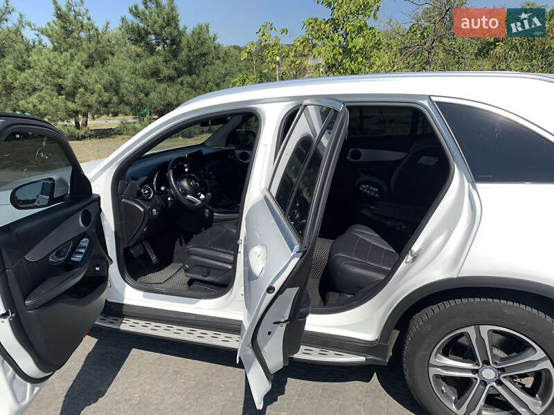 Mercedes-Benz GLC-Class 2016