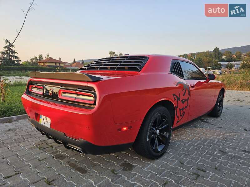 Dodge Challenger 2016