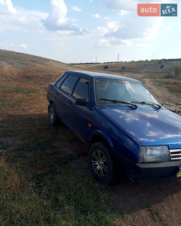 ВАЗ / Lada-4