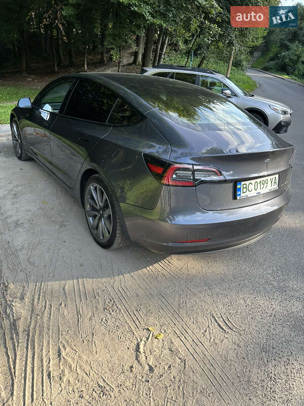 Tesla-38