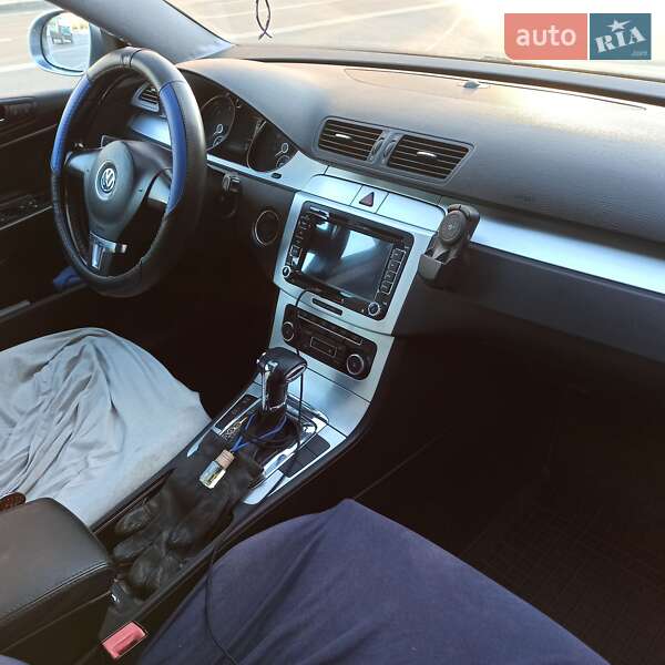 Volkswagen Passat 2010