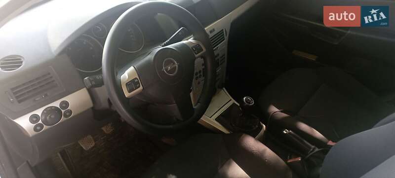 Opel Astra 2007