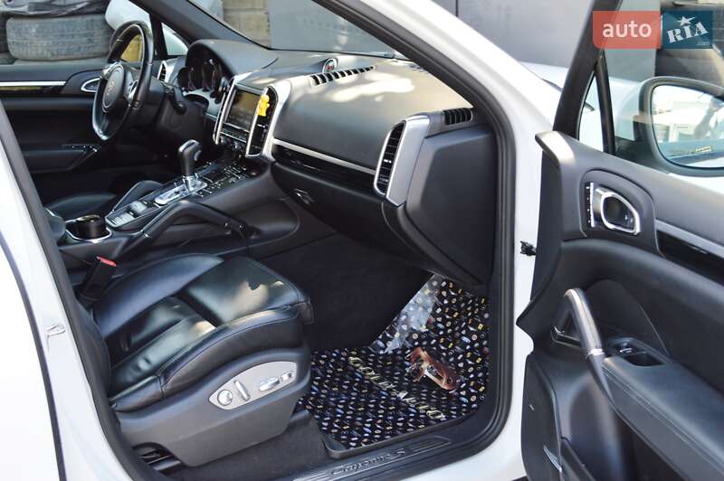 Porsche Cayenne 2012