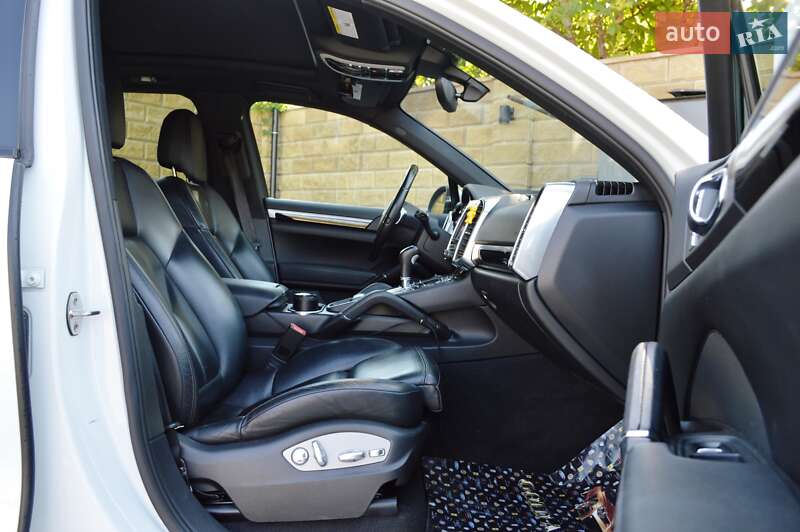 Porsche Cayenne 2012