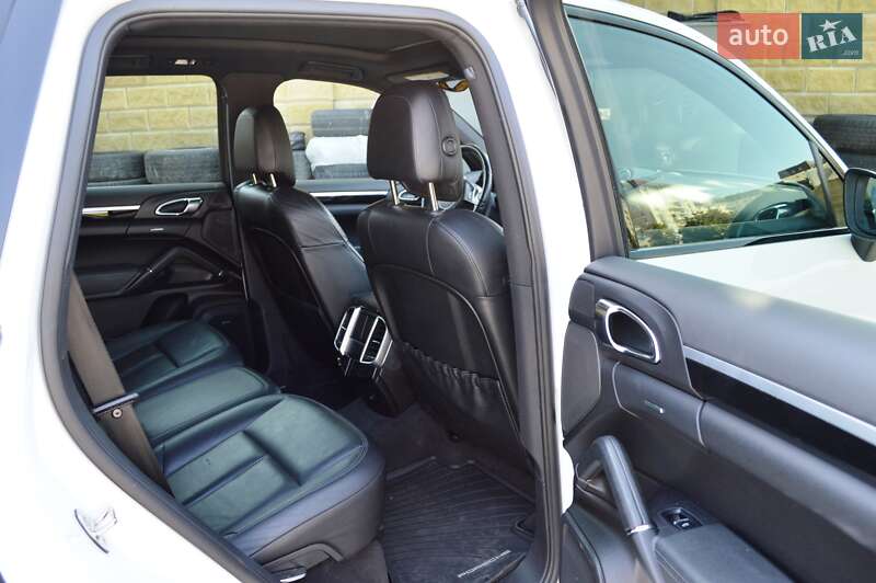 Porsche Cayenne 2012