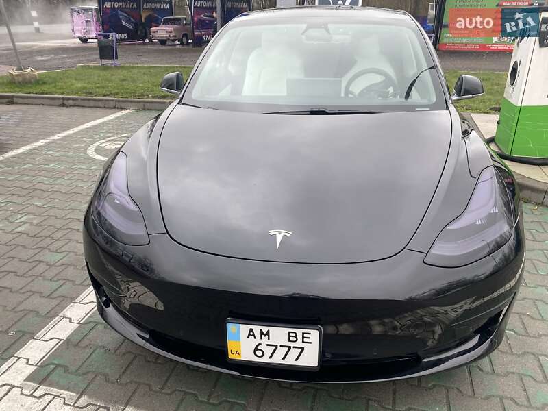 Tesla-3