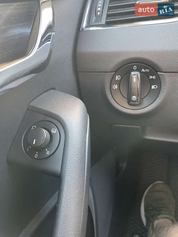 Skoda Octavia Scout 2016