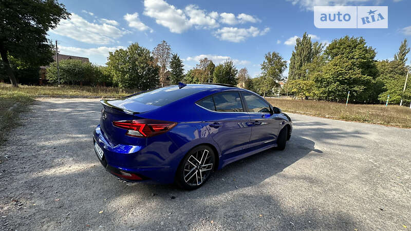 Hyundai Elantra 2019