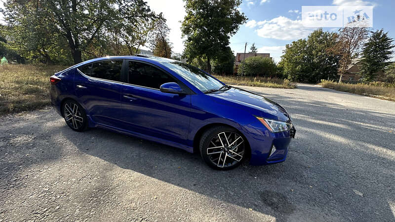 Hyundai Elantra 2019